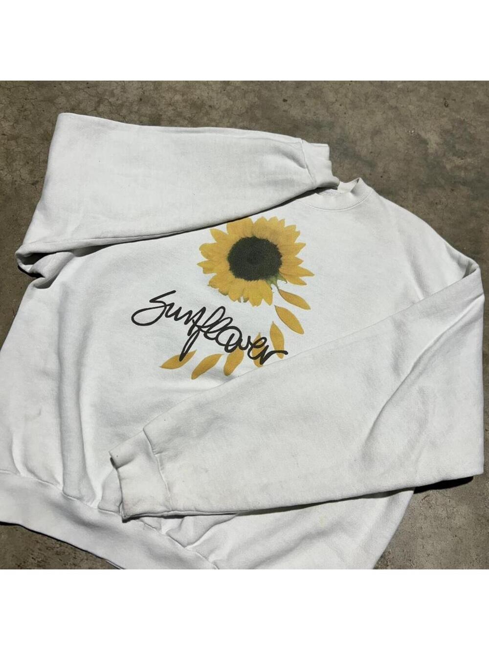 90s Maze white sunflower crewneck sweatshirt